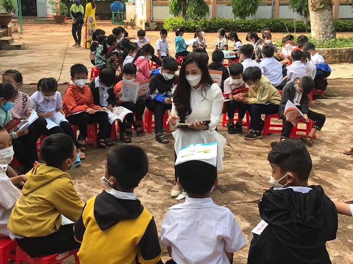 Liên đội trường Tiểu học Ea Khăl hưởng ứng “Ngày hội đọc sách”